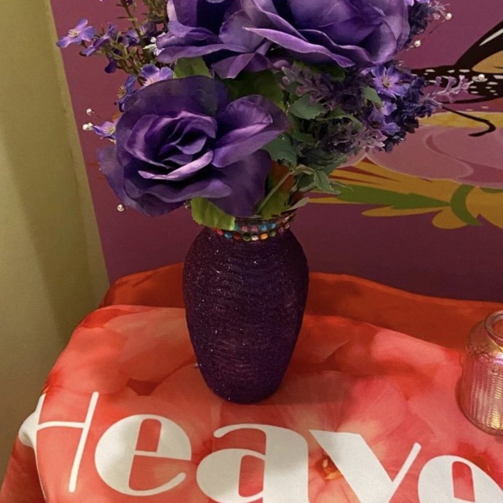Heavenlee-Scent, Amethyst Flowery Vase